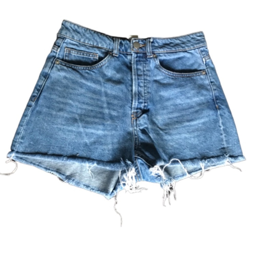 H&M HIGH WAISTED DISTRESSED SHORTS SIZE 6